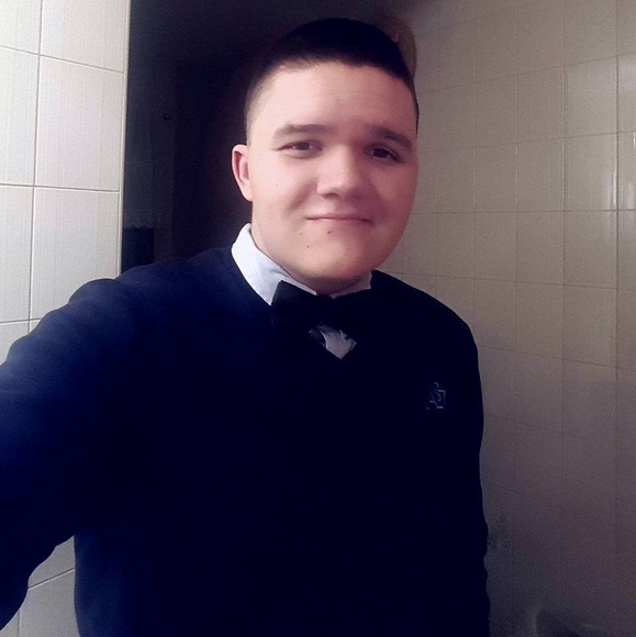 Poshmark profile picture for @wiktor